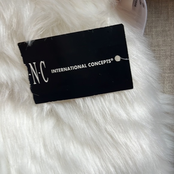 NWT fur ombré scarf INC Brand - Picture 2 of 3